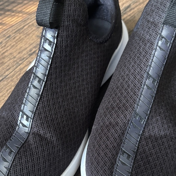 Nike Viale  Black and White Slip-On Sneakers Womens Size 11 - Picture 5 of 9